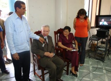 Homenaje a Mon Báez, Licda. Nieves Báez, Licdo. Milcíades Mejía