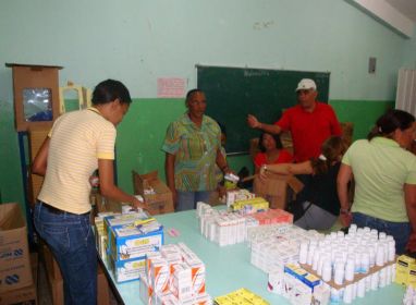 Organizando los medicamentos, Operativo Medico El Pinal 2010