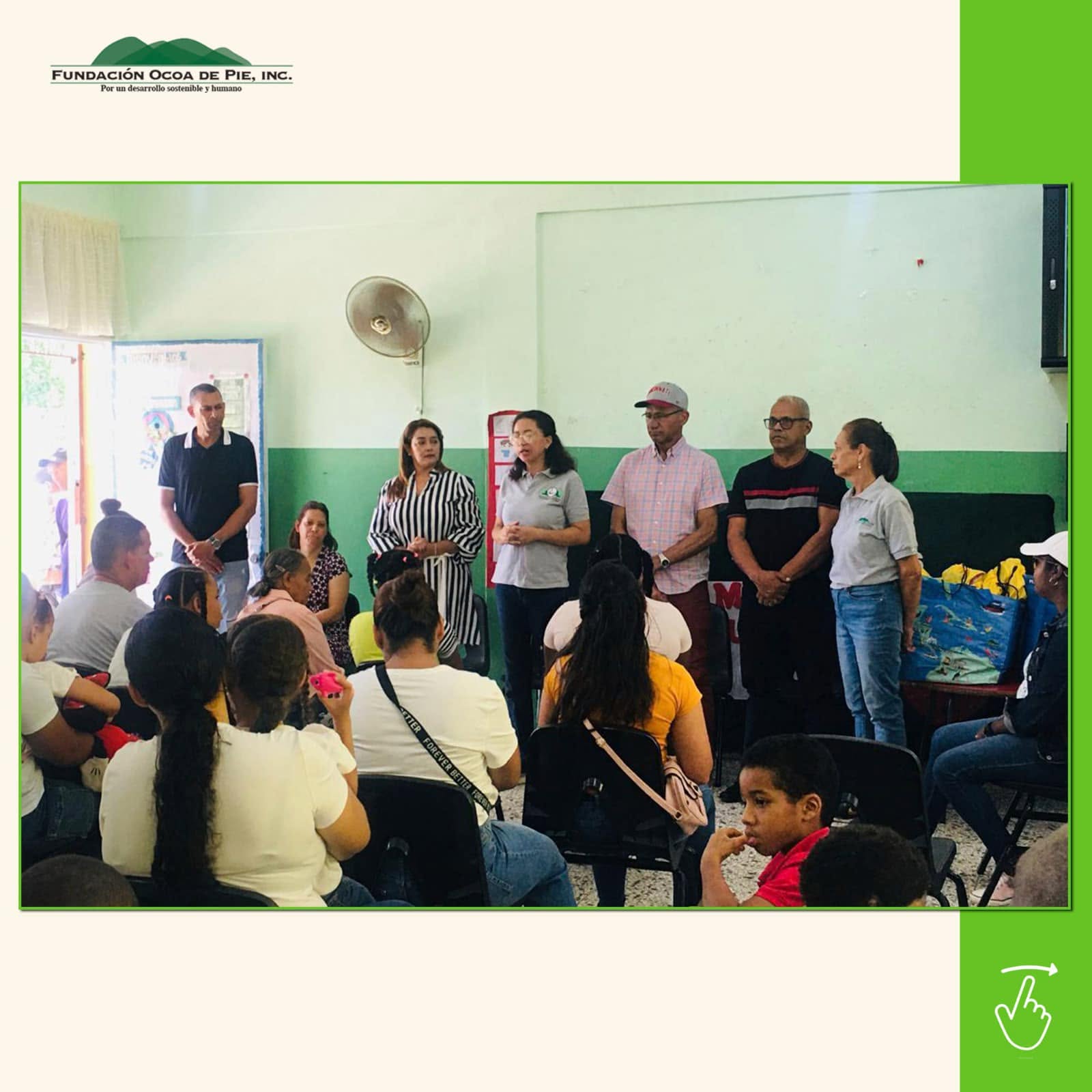 Entrega de &uacute;tiles escolares en la Escuela B&aacute;sica Especial Prof. Jos&eacute; Francisco Mateo, en la Escuela B&aacute;sica de Parra y la Escuela B&aacute;sica del Rinc&oacute;n del Pino, de la provincia de San Jos&eacute; de Ocoa. 2024